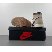 WMNS FD2596-021 Latte 1 OG High Air Jordan 0709